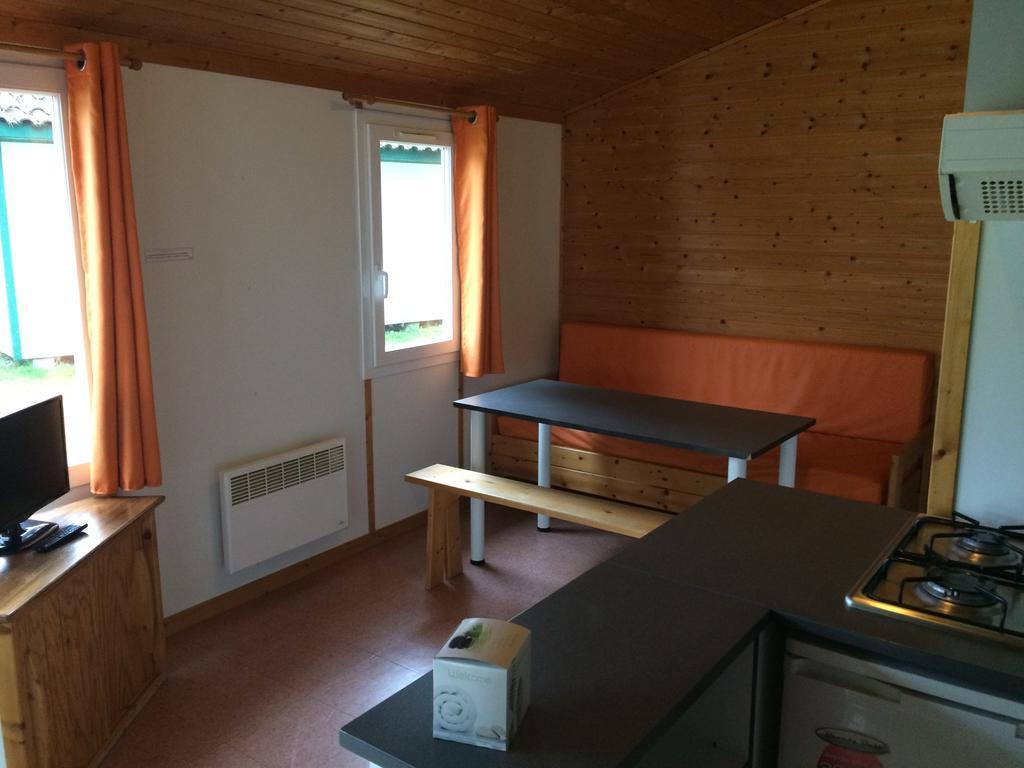 Camping Les Lupins Seppois-le-Bas Exterior foto